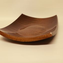 Afrikanisches Sapeliholz mit Schellackpolitur