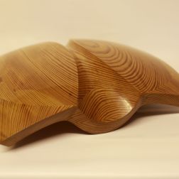 Kiefernholz, massiv mit Schellackpolitur